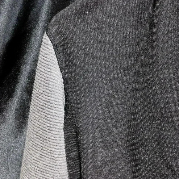 Studio One Black and Gray Cardigan - Picture 4 of 8